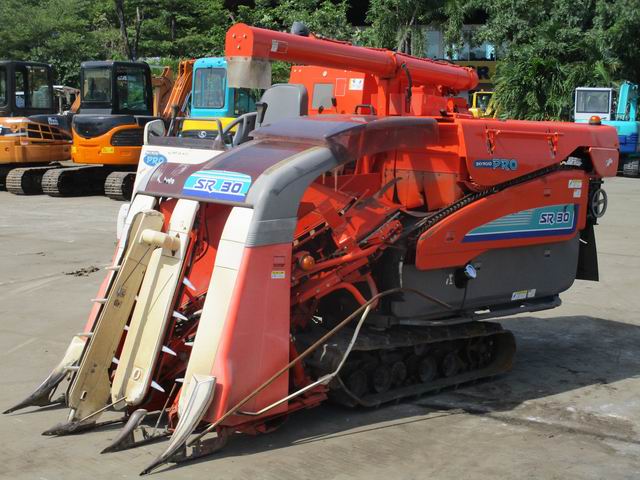 รถเกี่ยวข้าว ยี่ห้อ KUBOTA SR30 | บริษัทเจเอสเอสอาร์ อ๊อกชั่น จำกัด