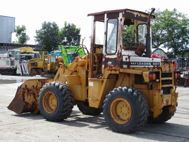 รถตักล้อยาง ยี่ห้อ KOMATSU 507 | บริษัทเจเอสเอสอาร์ อ๊อกชั่น จำกัด